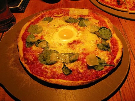 Florentine pizza